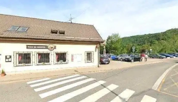Pizza Na Zastavce Street View A 360deg - Hlavní 383