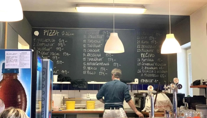 Pizza Na Zastavce Vzhled A Atmosfera - Hlavní 383