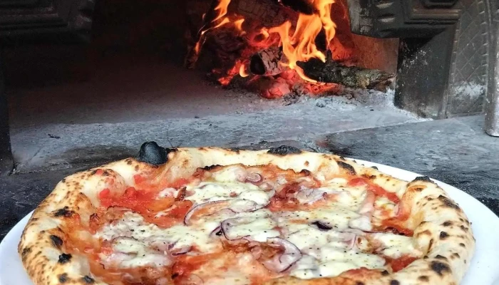 Pizza Napoletana Sedmy Schod Od Vlastnika - Zelené Nám. 3114