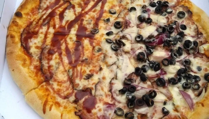 Pizza Nonno Golcuv Jenikov Pizzerie - Nám. T. G. Masaryka 24