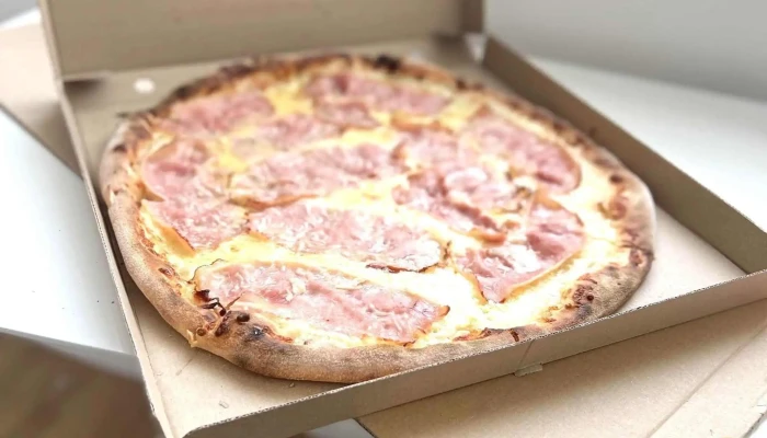 Pizza Point Uvaly Salam - Nám. Arnošta Z Pardubic 3