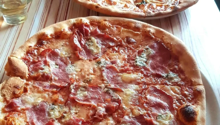 Pizza Porta Via -  Adresa - Podskalí 22