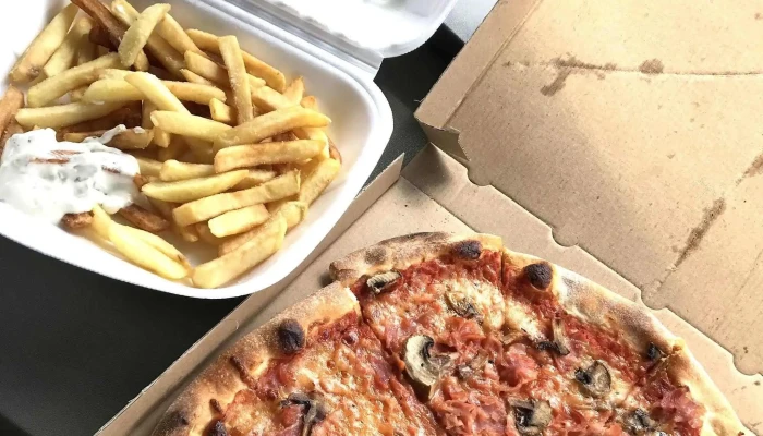 Pizza Porta Via -  Telefon - Podskalí 22