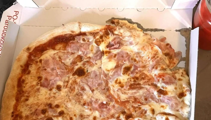 Pizza Raffaelo Sadska Rozvoz Jidla - Paroubkova 69