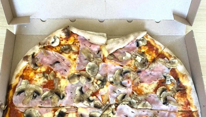 Pizza Velim -  Fotky - Ve Dvoře 14
