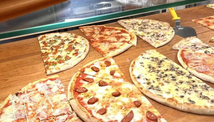 Pizza Yakouben Zebrak Jidlo A Piti - Náměstí 86