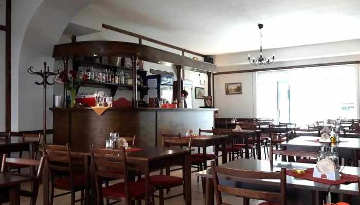 Pizzeria Amfora - Mansfeldova 805