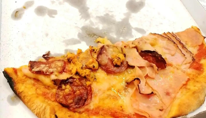 Pizzeria Fantasia -  Pizza - Město
