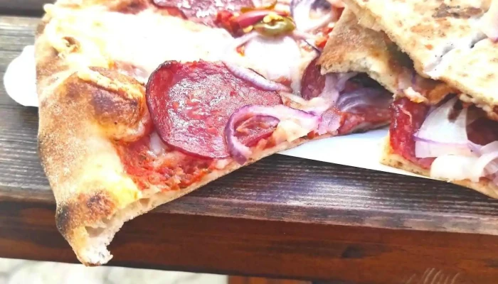 Pizzeria Fantasia -  Pizza - Nerudova 30