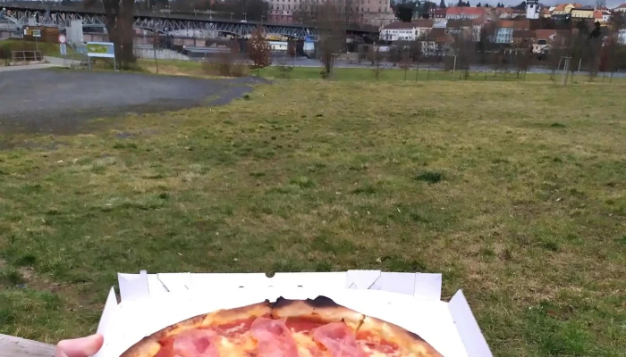 Pizzeria Fantasia -  Webova Stranka - Nerudova 30