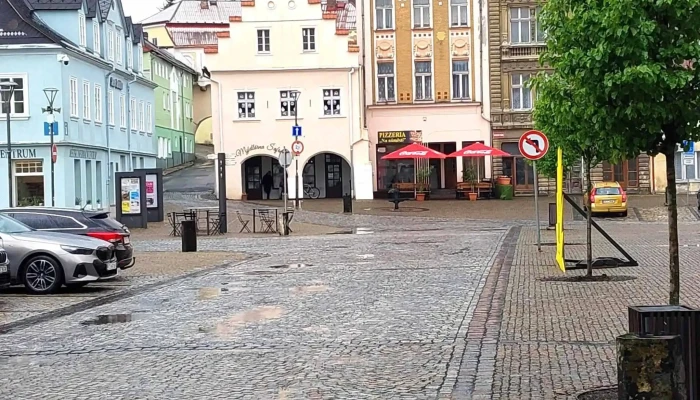 Pizzeria Na Namesti Instagram - Jakubské Nám.