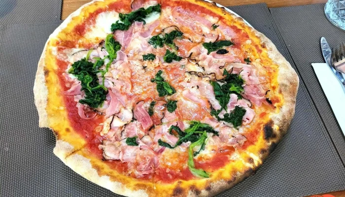 Pizzeria Ristorante Vyzlovka Prsut - Staré Město