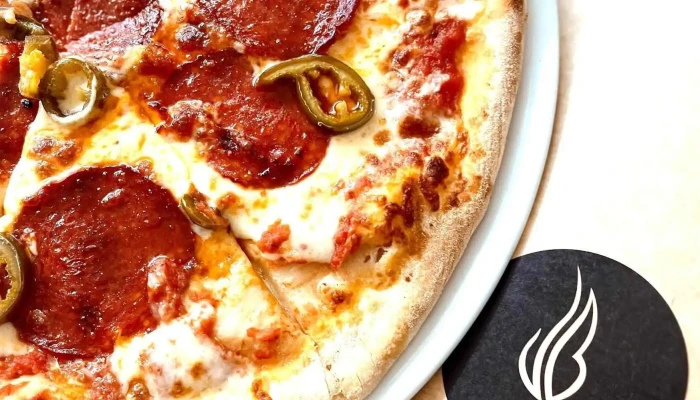 Pizzeria Stechovicky Dvur Jidlo A Piti - Hlavní 120