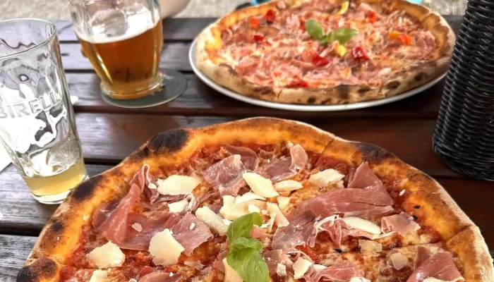 Pizzeria Stechovicky Dvur Pizzerie - Hlavní 120