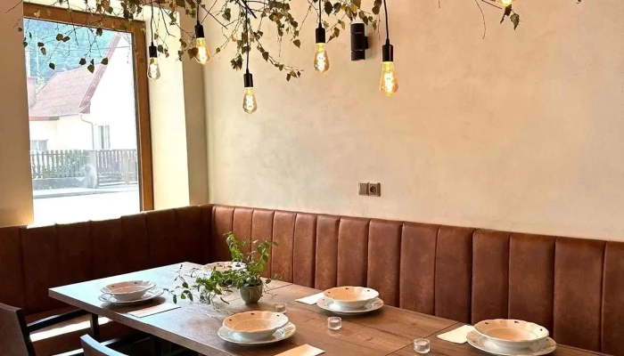 Po Ceste Restaurace Vzhled A Atmosfera - Podlesí
