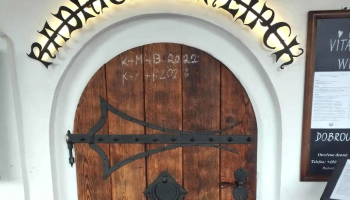 Radnicni Sklipek Oblast - 12, Mírové Nám. 20