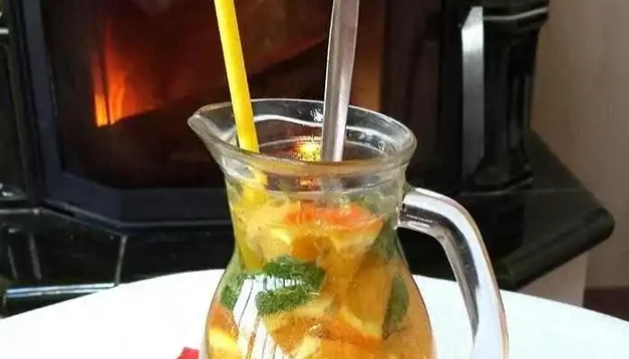 Restaurace A Penzion Labska Marina Sangria - U Nové Vodárny, 1457