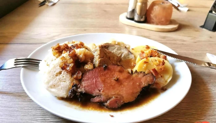 Restaurace A Penzion Na Ruzku Kysane Zeli - Novoměstské Nám. 230