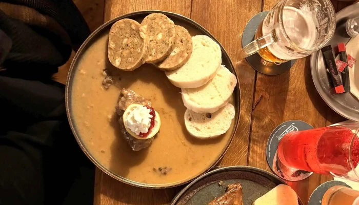 Restaurace Basta Blizko Mě - Komenského 115