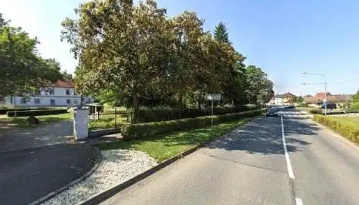Restaurace Central U Zlateho Kozla Street View A 360deg - Bílovice