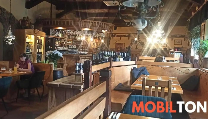 Restaurace Cerny Orel   Orlovsky Pivovar Vzhled A Atmosfera - Vilová 18