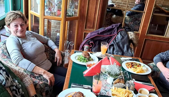Restaurace Flora -  Recenze - 28. Října 1488