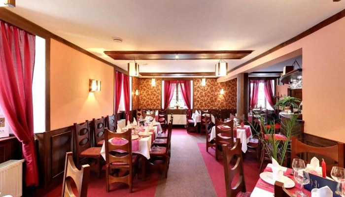 Restaurace Hrad Krupka -  Street View A 360deg - Horská 104/12