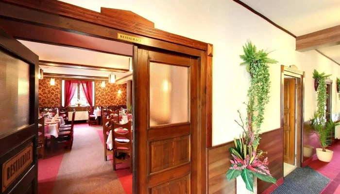 Restaurace Hrad Krupka -  Vse - Horská 104/12