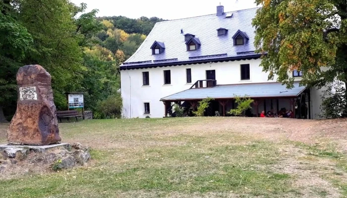Restaurace Hrad Krupka -  Webova Stranka - Horská 104/12