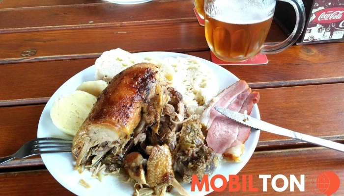 Restaurace Konirna Jidlo A Piti - Turinského 128