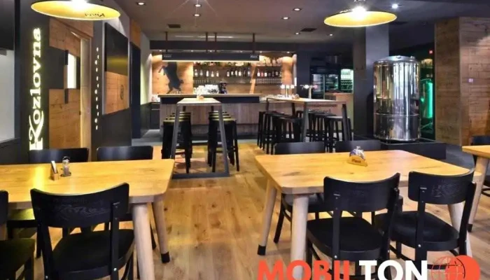 Restaurace Kozlovna Celnice Zlin Vzhled A Atmosfera - Bartošova 4393