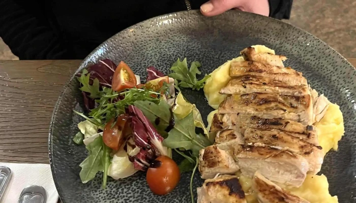 Restaurace La Stella -  Restaurace - U Hřiště 1249