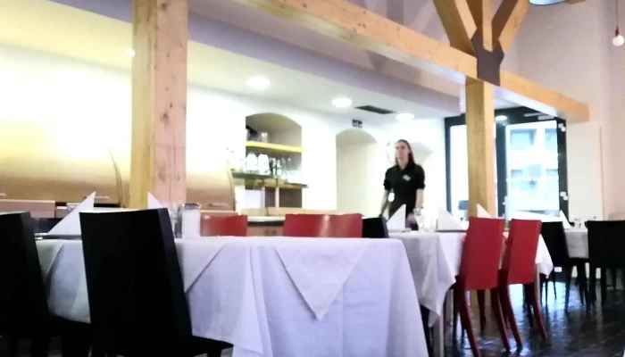Restaurace Lipa Pražska 278 4 - Pražská 278/4
