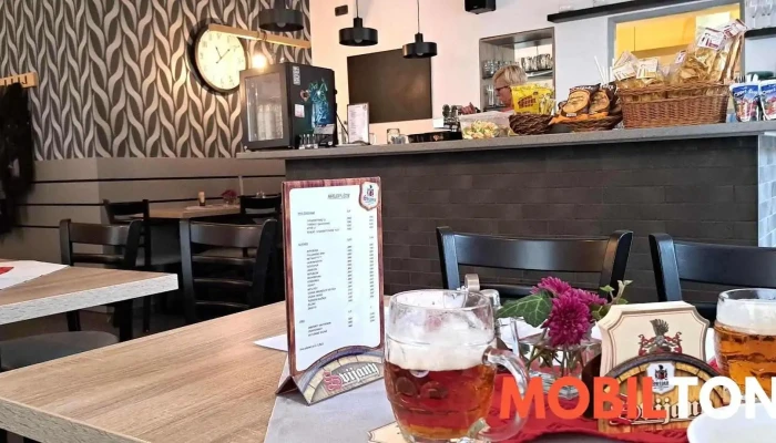 Restaurace Majeruv Dvur Jidlo A Piti - Nerudova 141