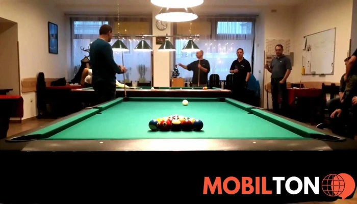 Restaurace Modra Hvezda Videa - Husovo Nám. 61