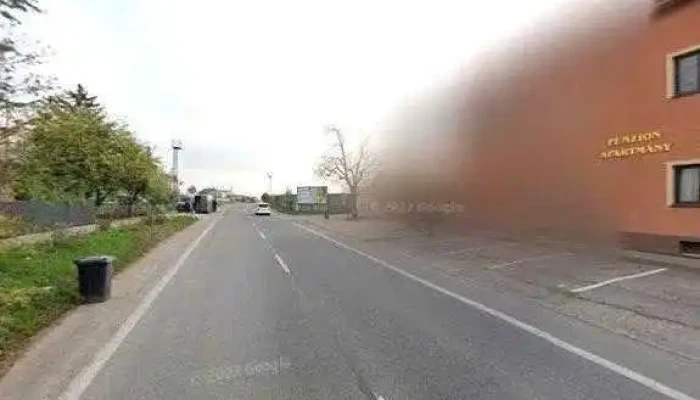 Restaurace Na Cukrovaru -  Street View A 360deg - Záhlinická 474