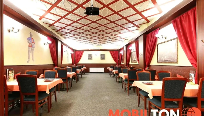 Restaurace Na Hradbach Vzhled A Atmosfera - Benešova 1251