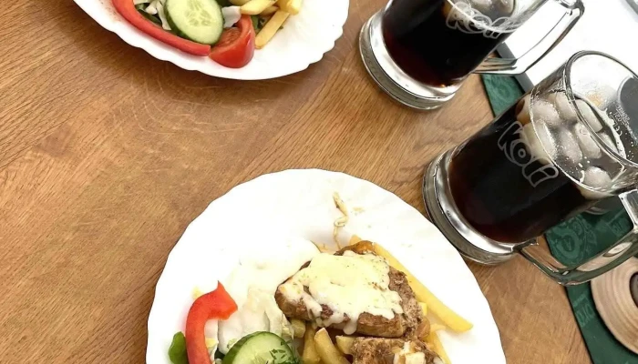 Restaurace Na Krizovatce Jidlo A Piti - Kovářov