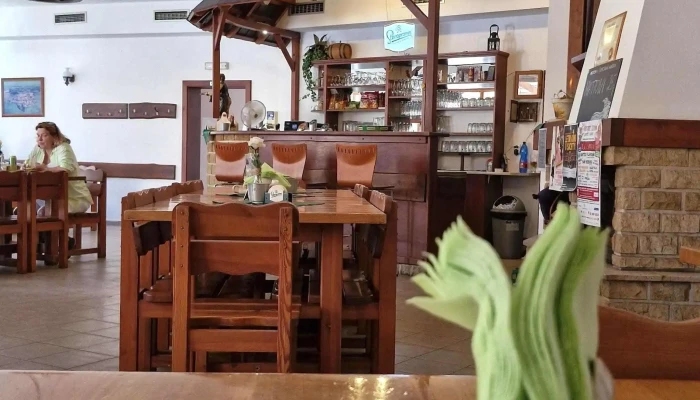 Restaurace Na Krizovatce Slevy - Kovářov