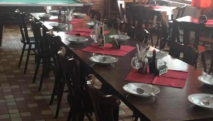 Restaurace Na Krizovatce Vzhled A Atmosfera - Dolní Roveň