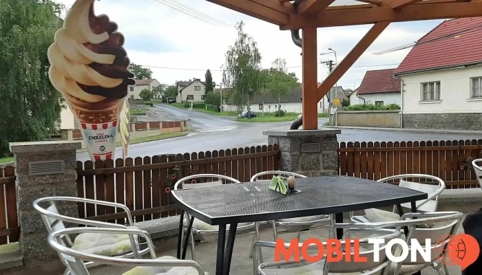 Restaurace Na Krizovatce Vzhled A Atmosfera - Kovářov