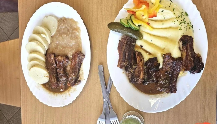 Restaurace Na Ruzku Jidlo A Piti - Sedláčkova 45
