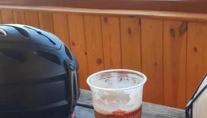 Restaurace Na Sjezdovce -  Jidlo A Piti - U Stadionu 405