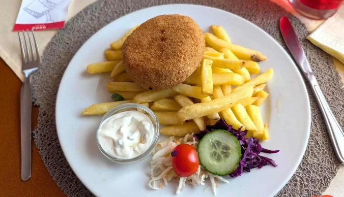 Restaurace Na Vyhlidce Jidlo A Piti - Nám. Arnošta Z Pardubic