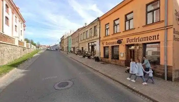 Restaurace Parlament -  Street View A 360deg - Třebízského 57
