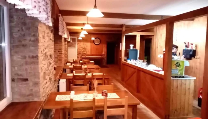 Restaurace Pod Lanovkou -    Na Strelnici Vzhled A Atmosfera - Bohosudov