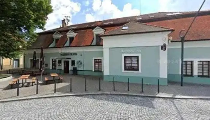 Restaurace Pod Lipou -  Street View A 360deg - Náměstí 77