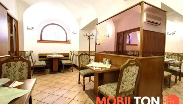Restaurace Radnicni Sklipek Vzhled A Atmosfera - Kovářská 20/2