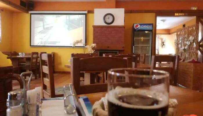 Restaurace Saman Vzhled A Atmosfera - Bynina