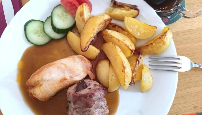 Restaurace Snaha -    Prostredni Senk Jidlo A Piti - Palackého 167